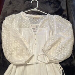 👗NWT white dress from Loft with beautiful detail👗